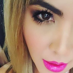 Meet your Posher, Iris